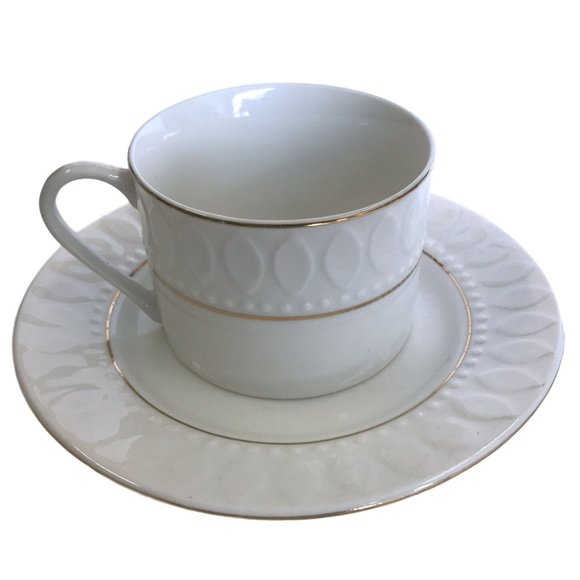 Gibson Heritage Gold Flat Cup and Saucer Embossed - Picture 1 of 3